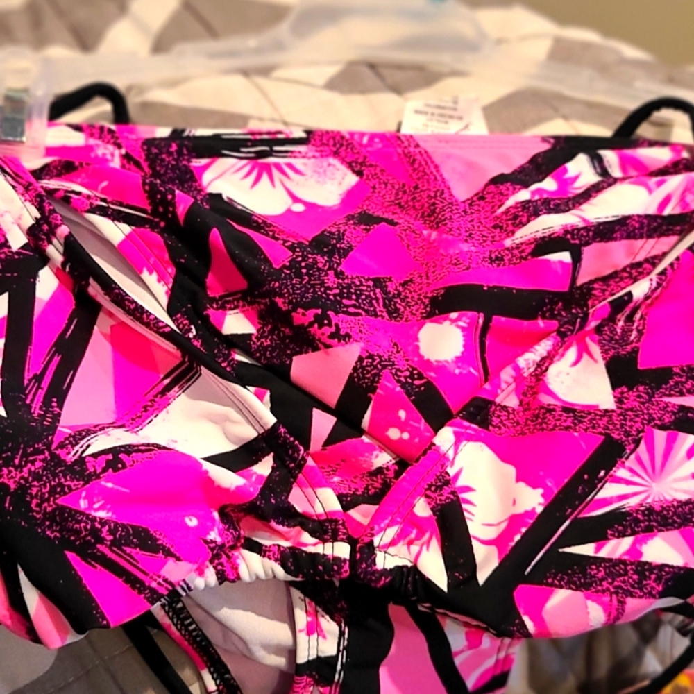 Women/Junior 2pc bikini.  12 styles and total of 78 sets